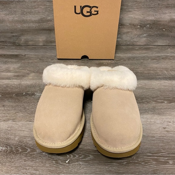 UGG | Cluggette Slippers Indoor Outdoor In Sand NEW In Box - Picture 6 of 17